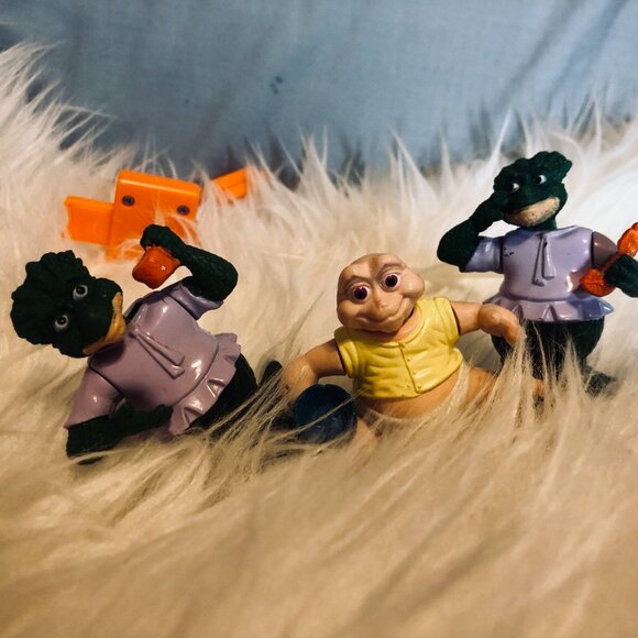 1992 McDonald’s Dinosaurs Baby Sinclair & Classmates Lot Jim Henson Figures - Picture 2 of 4